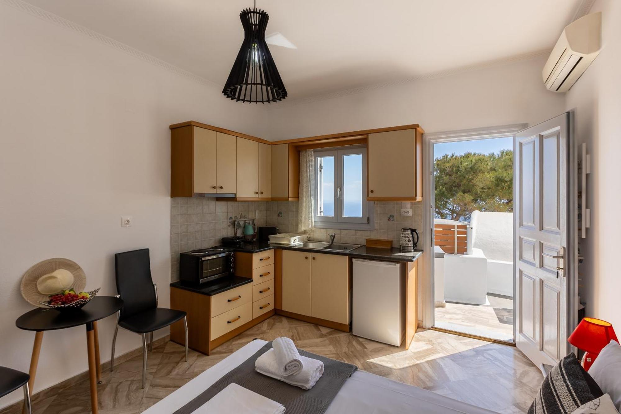 Agapi Fira (Santorini)